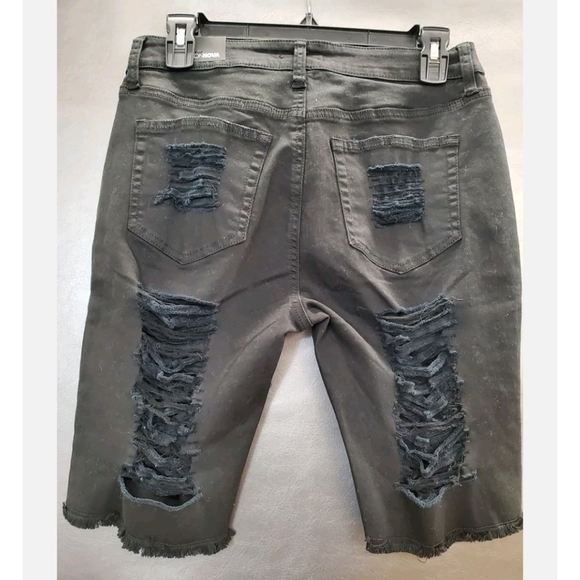 Fashion Nova Black Denim Distressed 5 Pocket Design Button Cut-Off Shorts Medium - Picture 2 of 3
